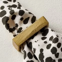 Barre Gold Napkin Rings Set Of 8 -Chic Living Shop BarreGoldNapkinRingAVSHF21