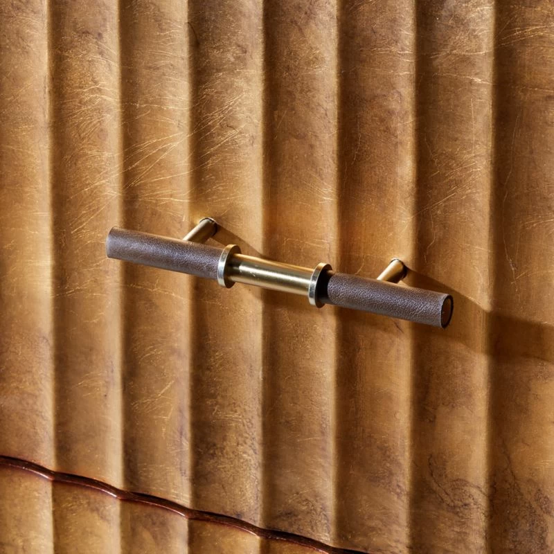 Crimped 4-Drawer Gold Leaf Dresser 6 Crimped 4-Drawer Gold Leaf Dresser - Image 4