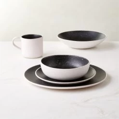 Fynn Black And White Dinnerware Set
