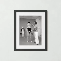 'Dolly Parton Playboy Shoot' Photographic Print In Black Frame 21.5"x17.5"