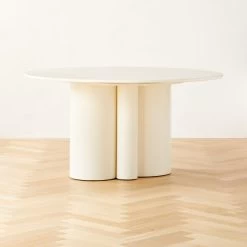 Sannois Round Lacquered Linen White Dining Table
